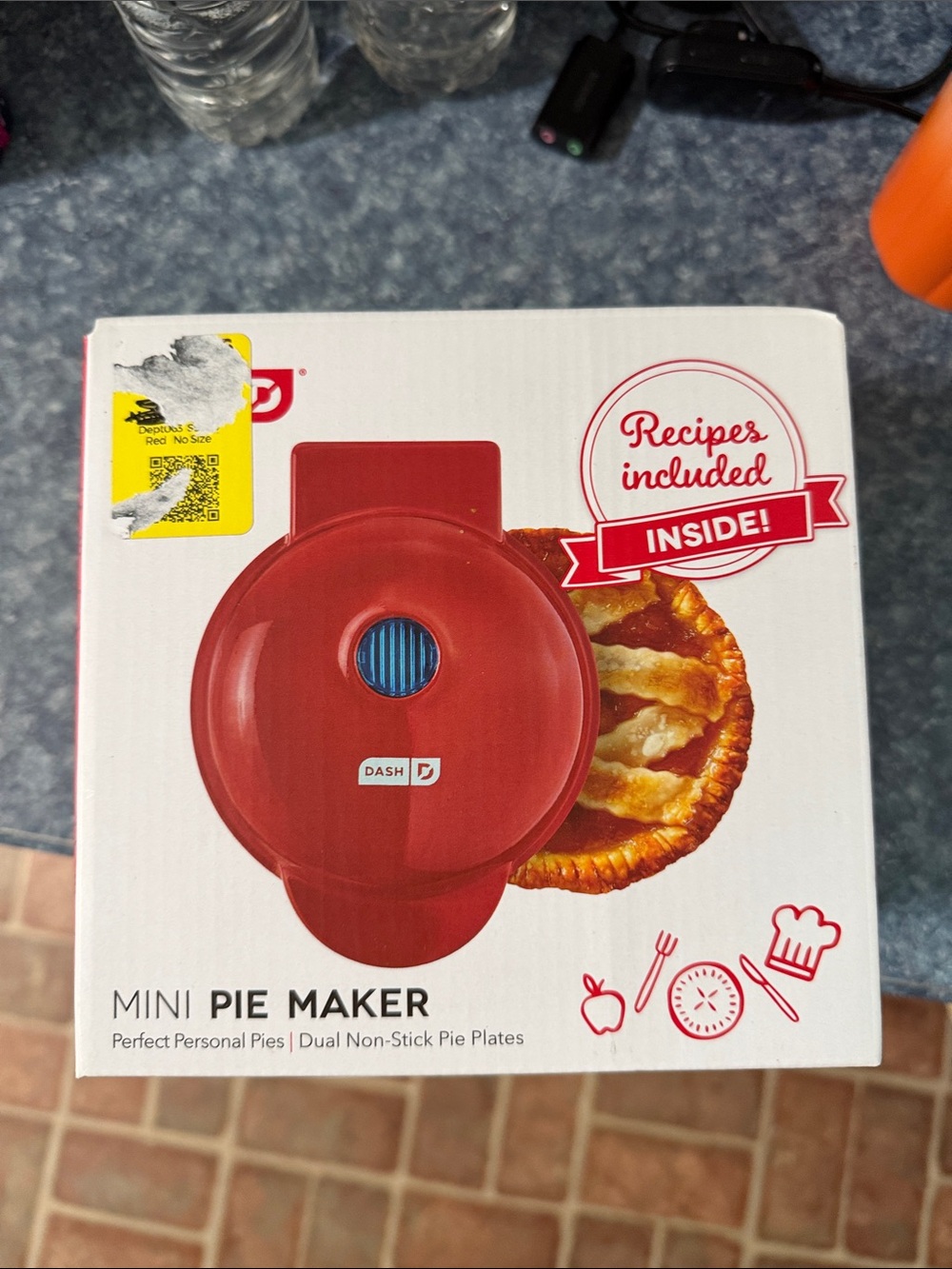 Dash Mini Pie Maker in Red - Personal Pie Maker